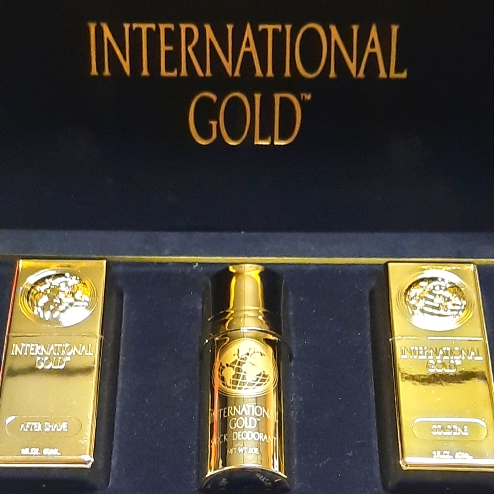 NEW | RARE Vintage American Express International Gold Gift Set